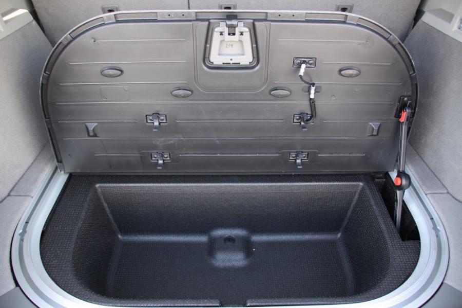  Cadillac SRX Crossover 2010 года  (фото 41 из 95)